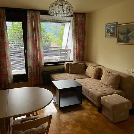 Retro Kaninska Vas Lägenhet *