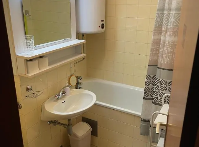 Retro Kaninska Vas * بوويتش